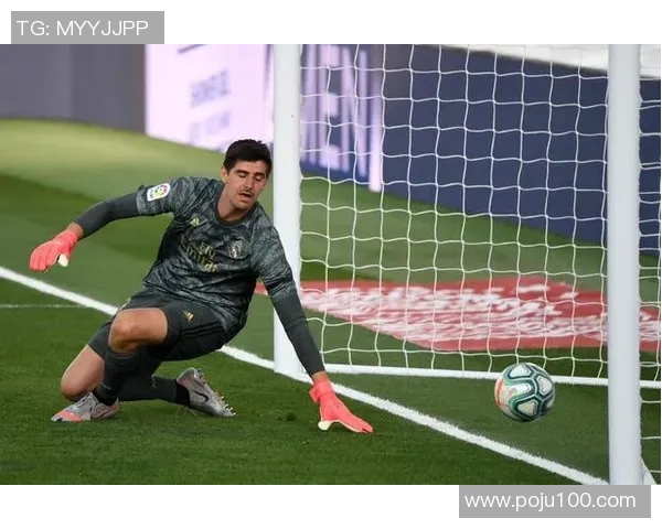 库尔图瓦：从守门员到球队灵魂的蜕变与荣耀之路